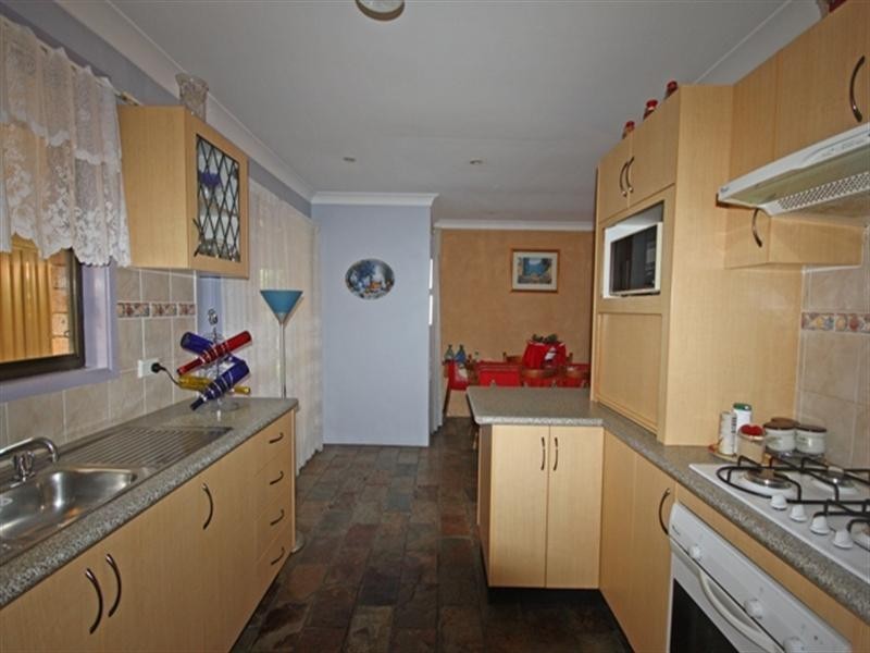 Ambarvale NSW 2560