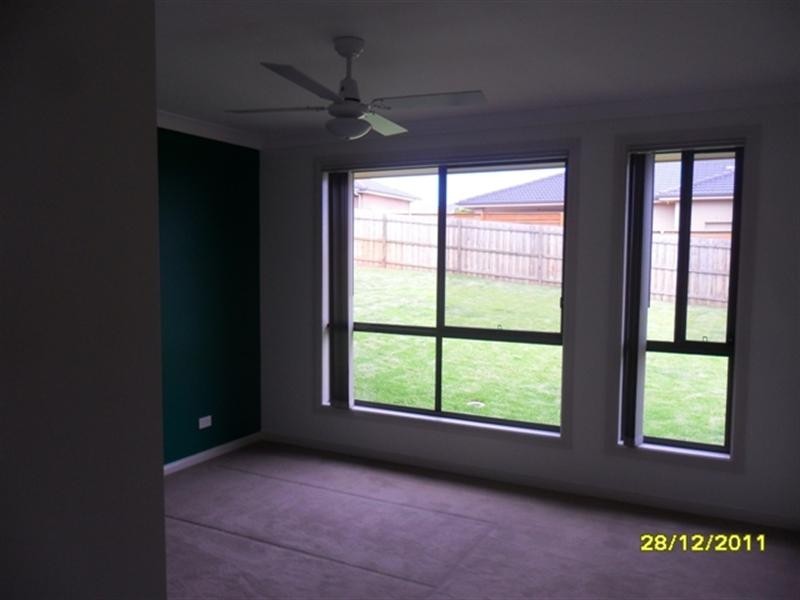 6 Marshall Avenue, Spring Farm NSW 2570