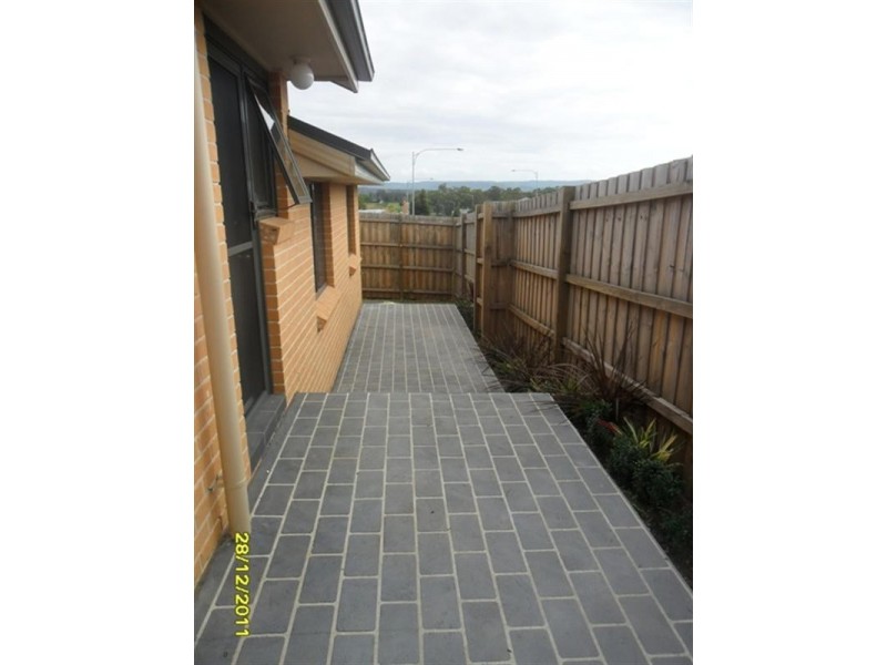 6 Marshall Avenue, Spring Farm NSW 2570