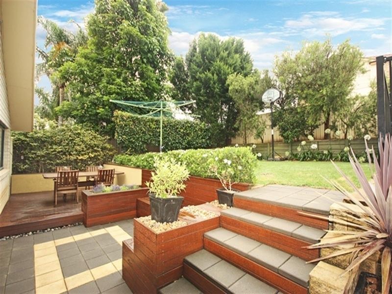 31 Stenhouse Drive, Mount Annan NSW 2567