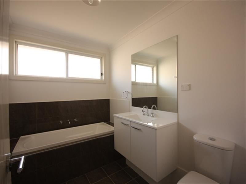 6 Lock Street, Camden Park NSW 2570