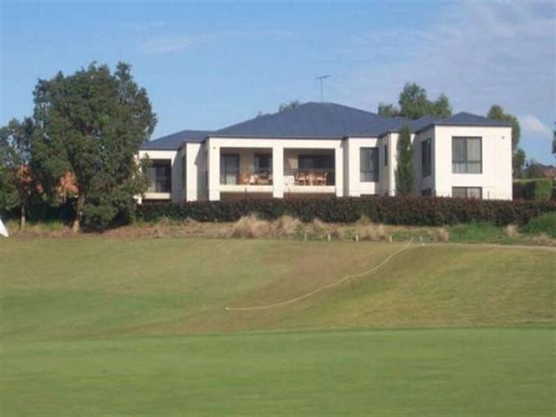 Macquarie Links NSW 2565