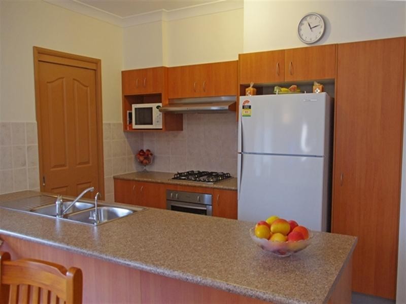 24 Liz Kernohan Drive, Elderslie NSW 2570