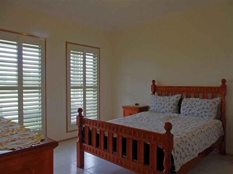 24 Liz Kernohan Drive, Elderslie NSW 2570