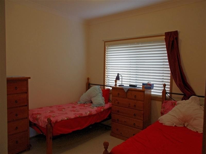 24 Liz Kernohan Drive, Elderslie NSW 2570