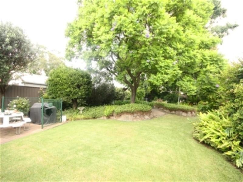 31 Edgar Street, Macquarie Fields NSW 2564