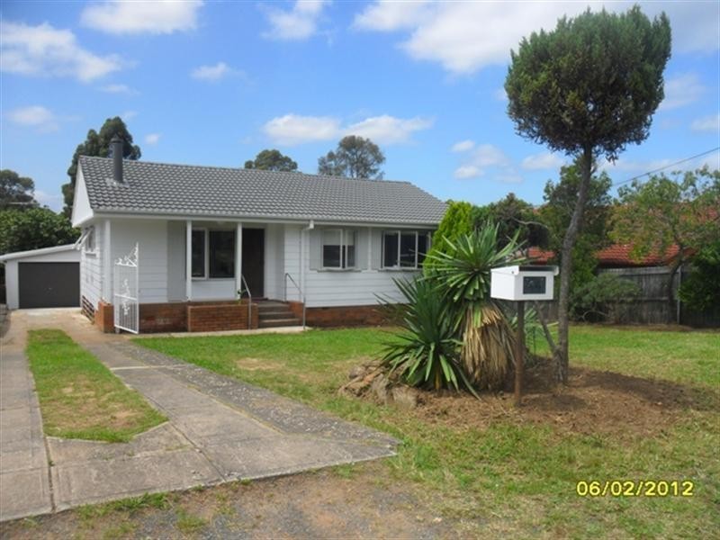 44 Carrington Circuit, Leumeah NSW 2560