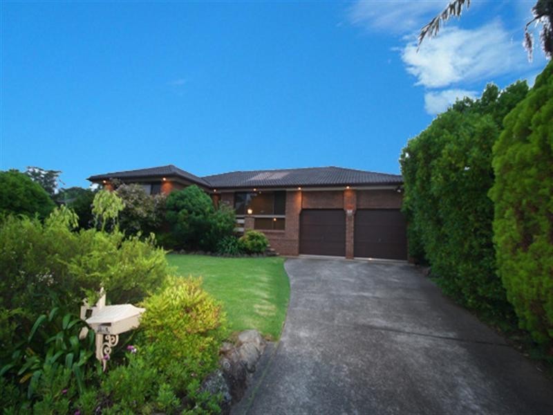 27 Trobriand Cresent, Glenfield NSW 2167