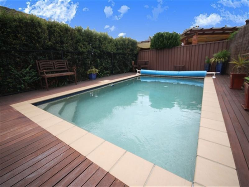 27 Trobriand Cresent, Glenfield NSW 2167