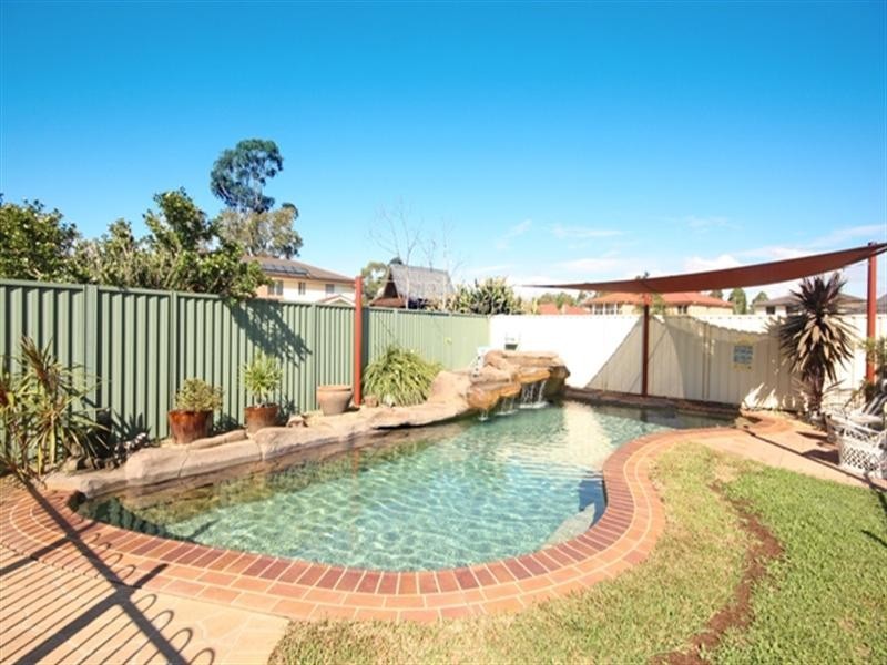 10 Clematis Place, Mount Annan NSW 2567