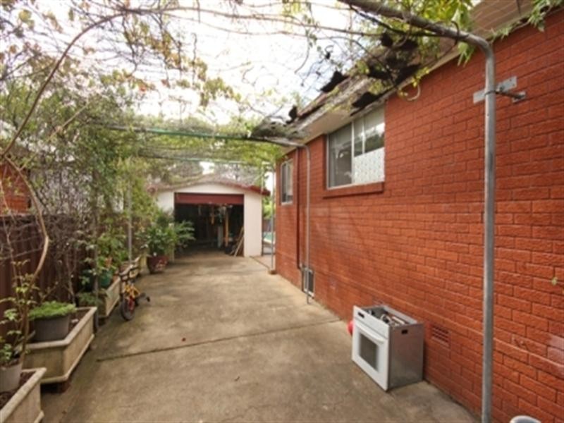 Macquarie Fields NSW 2564