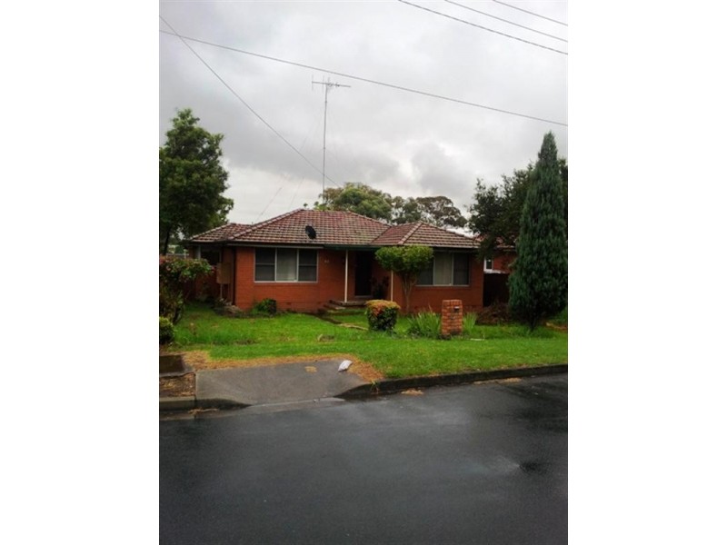 43 Nardoo Street, Ingleburn NSW 2565