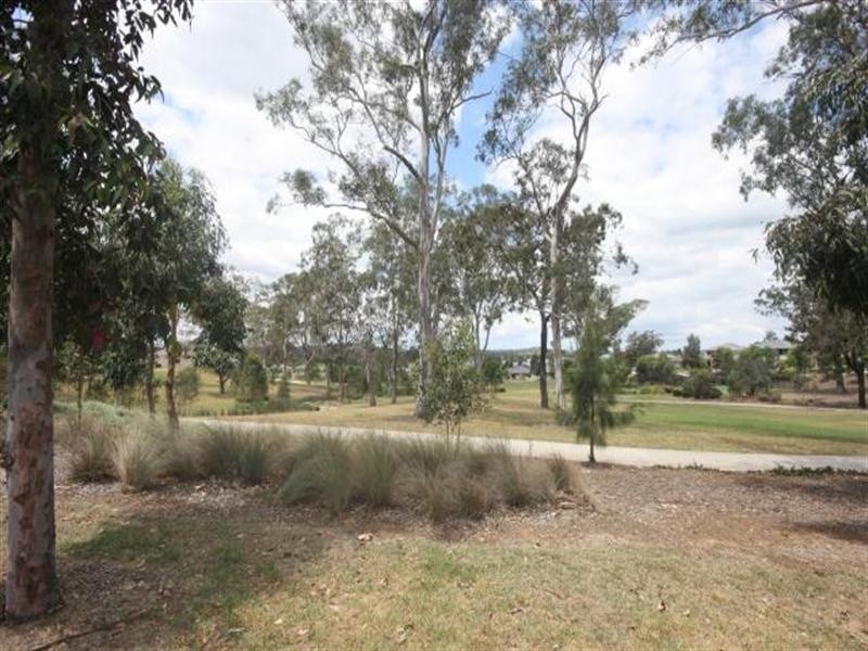 2b The Parkway, Camden Park NSW 2570