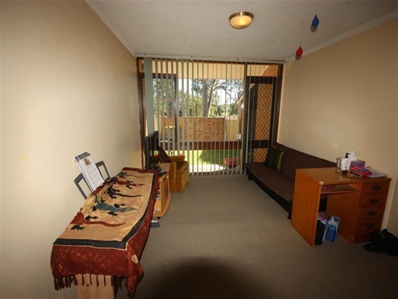 11/42 Woodhouse Drive, Ambarvale NSW 2560