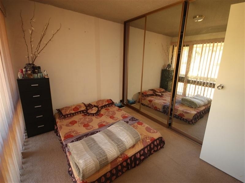 11/42 Woodhouse Drive, Ambarvale NSW 2560