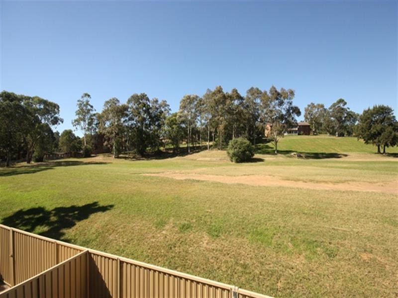 11/42 Woodhouse Drive, Ambarvale NSW 2560