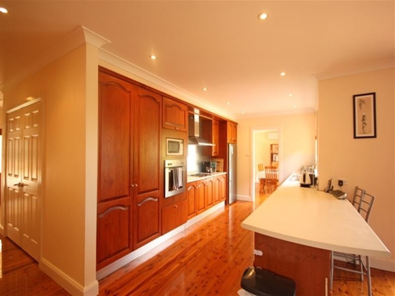 9 Barratt Avenue, Camden South NSW 2570