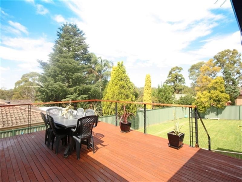 9 Barratt Avenue, Camden South NSW 2570