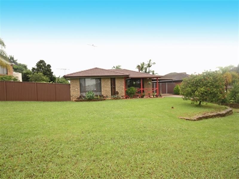 18 Chaperon Place, Minto NSW 2566