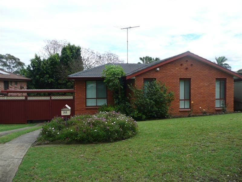 144 Longhurst Road, Minto NSW 2566