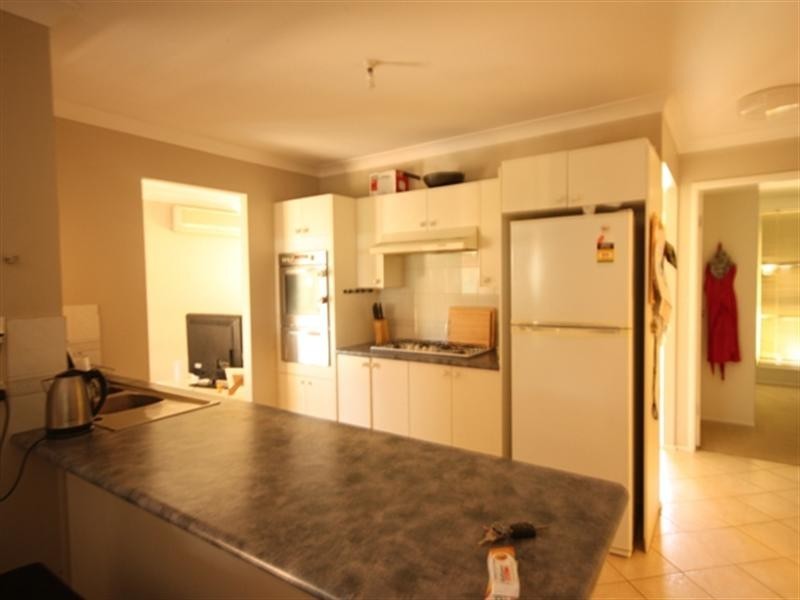 6 Paddy Miller Avenue, Currans Hill NSW 2567