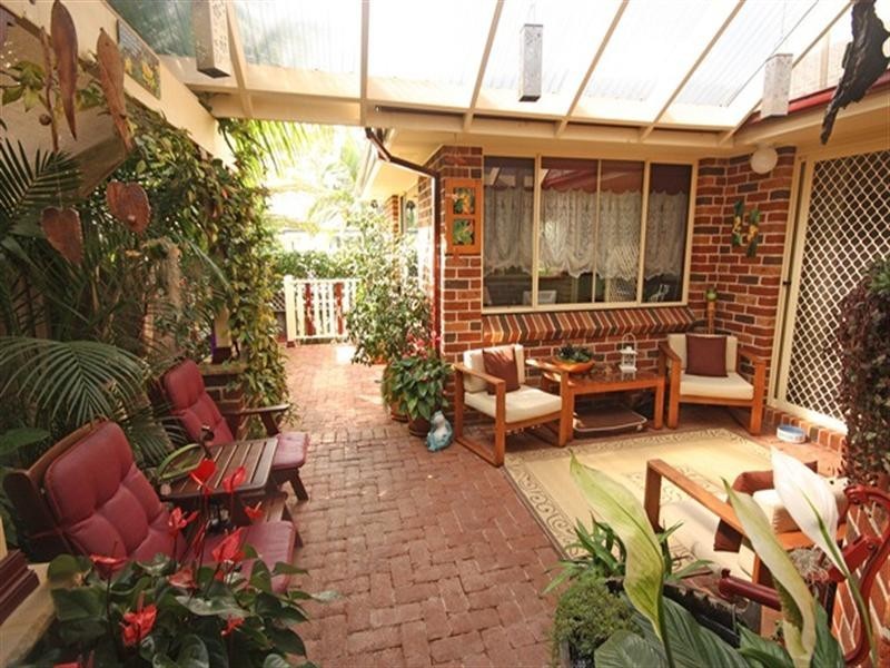 19 Chain-O-Ponds Road, Mount Annan NSW 2567