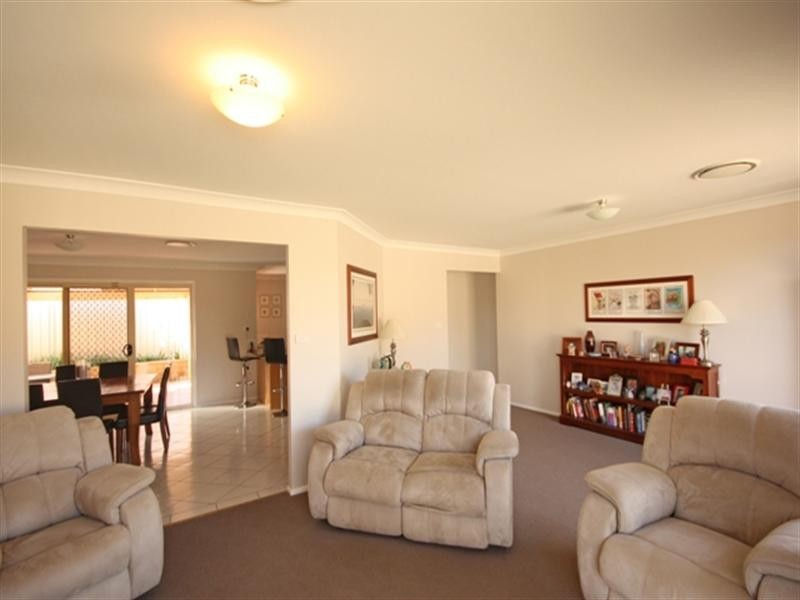 56 Fullerton Circuit, St Helens Park NSW 2560
