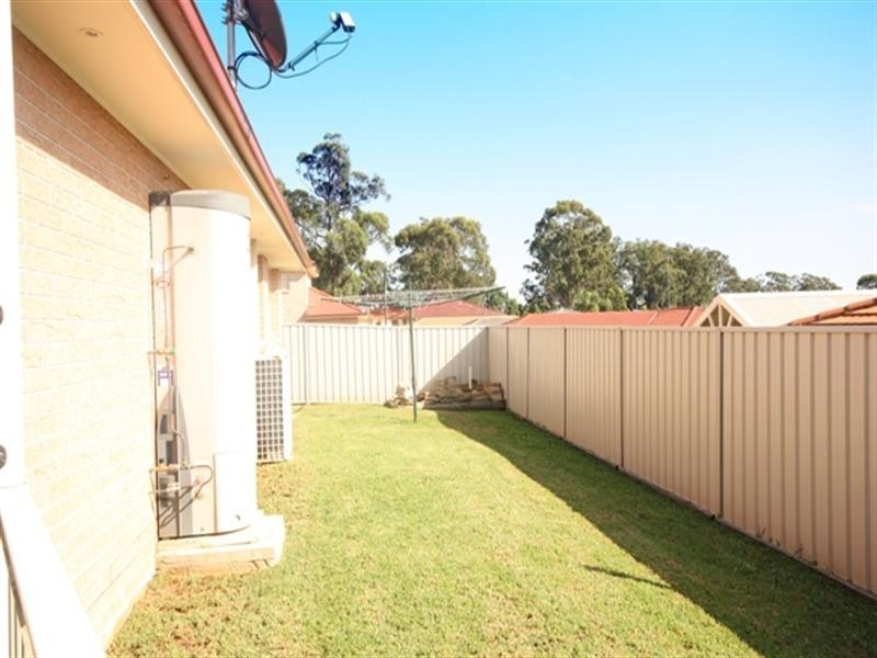 56 Fullerton Circuit, St Helens Park NSW 2560