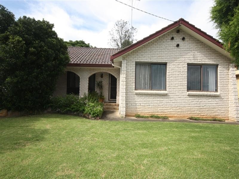 83 Kingsclaire Street, Leumeah NSW 2560