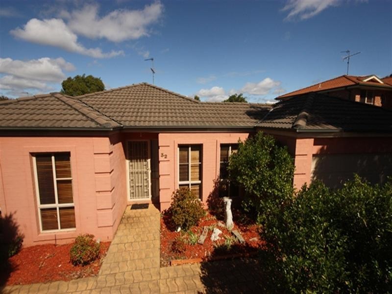 32 Stenhouse Drive, Mount Annan NSW 2567