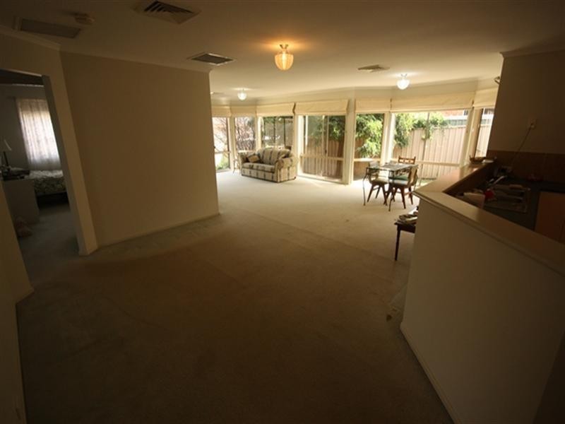 32 Stenhouse Drive, Mount Annan NSW 2567