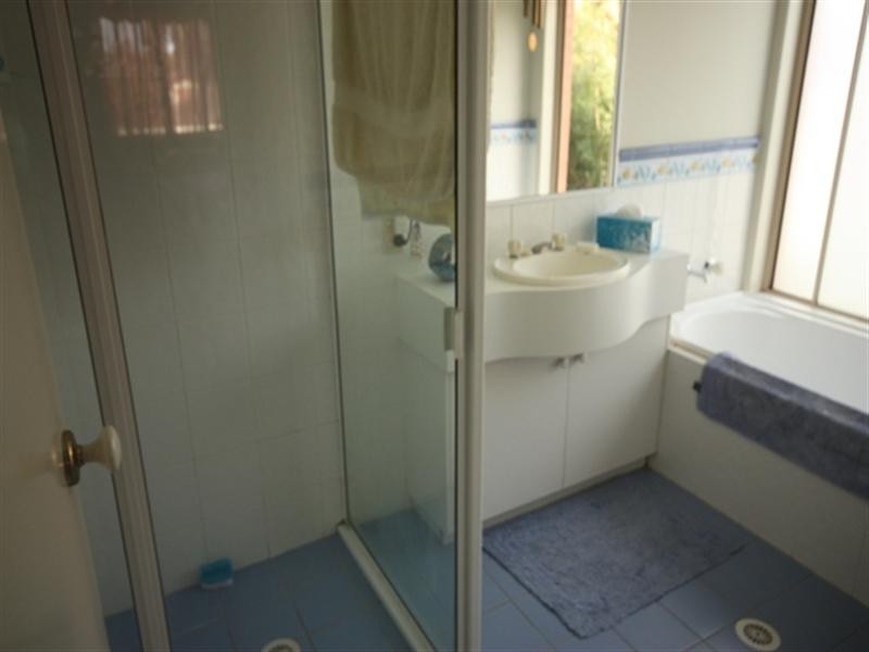 32 Stenhouse Drive, Mount Annan NSW 2567
