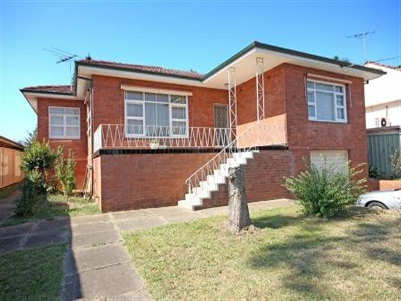 94 Canterbury Road, Glenfield NSW 2167