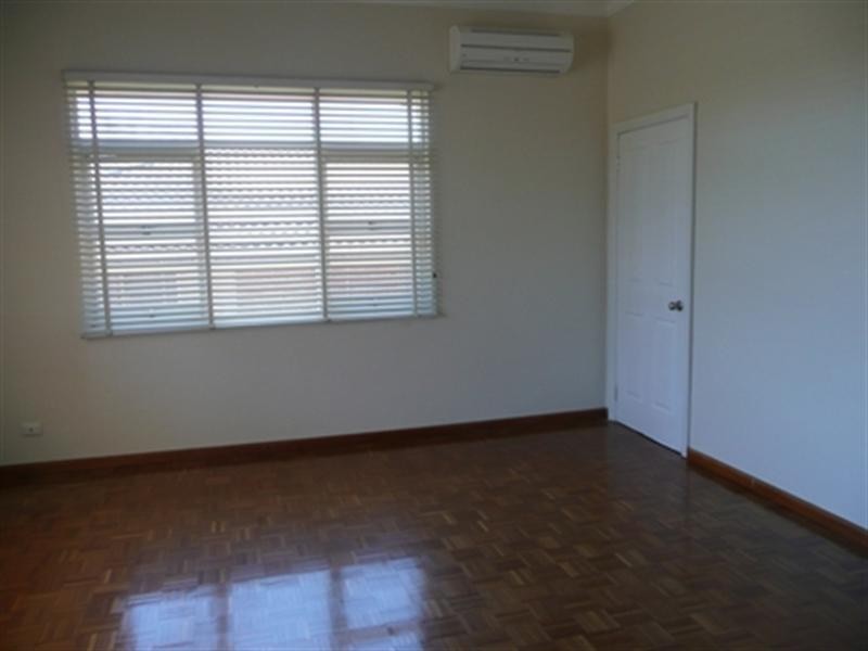 94 Canterbury Road, Glenfield NSW 2167