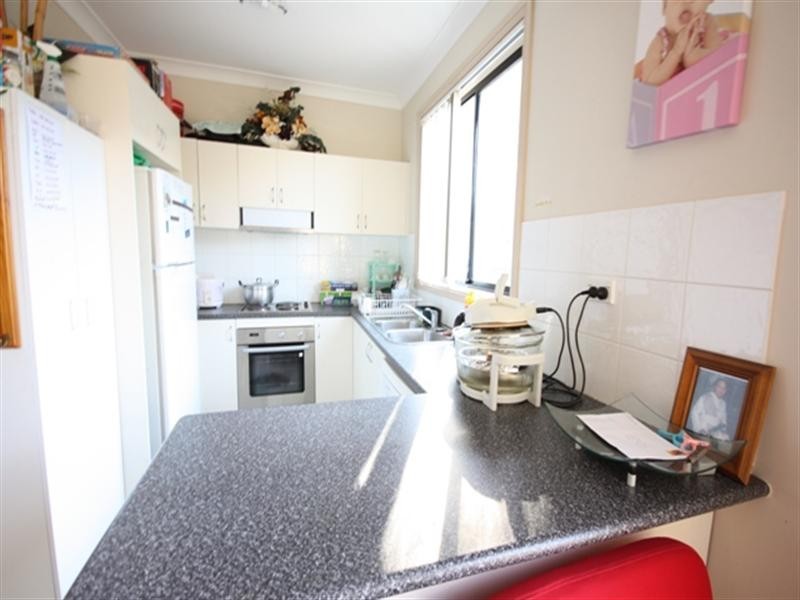 13/124 Saywell Road, Macquarie Fields NSW 2564