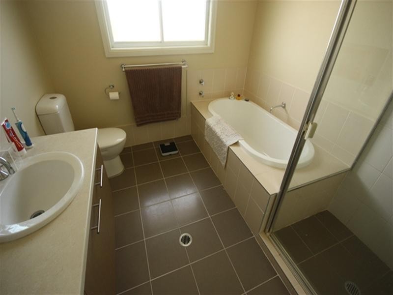 28 Franzman Avenue, Elderslie NSW 2570