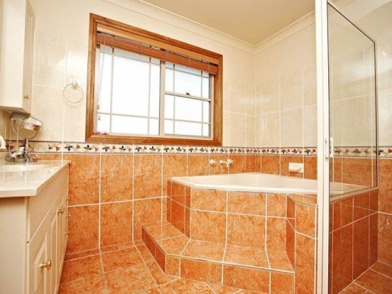 Macquarie Links NSW 2565