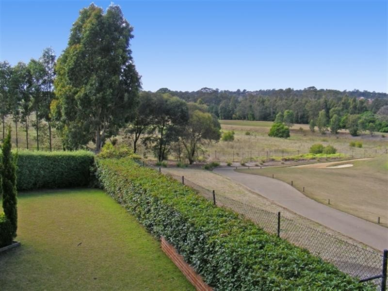 Macquarie Links NSW 2565