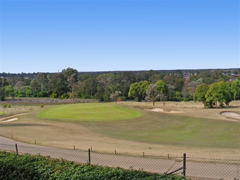 Macquarie Links NSW 2565