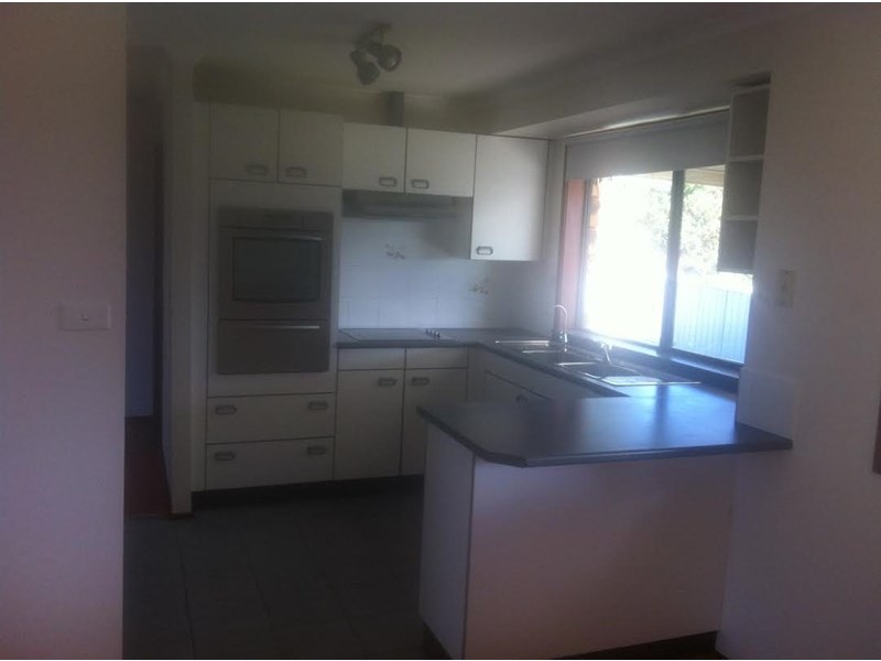 14 Heliodor Place, Eagle Vale NSW 2558