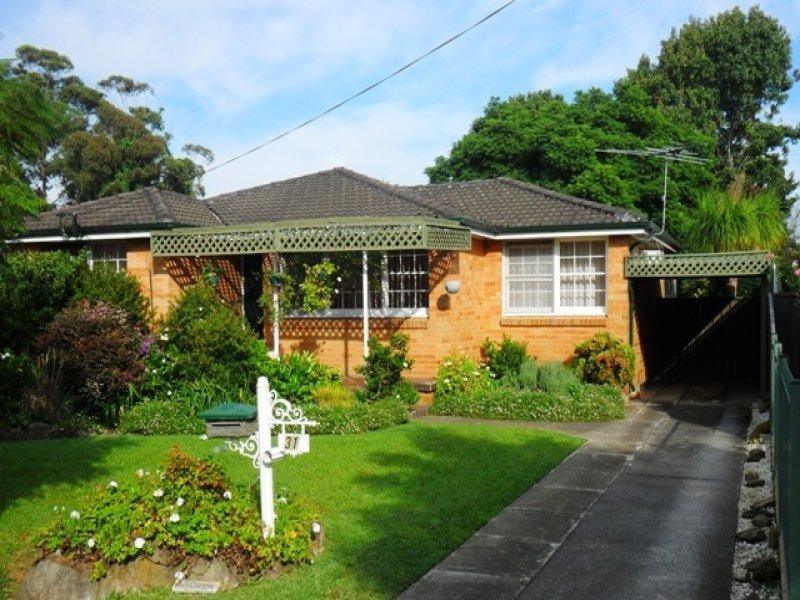 31 Edgar Street, Macquarie Fields NSW 2564