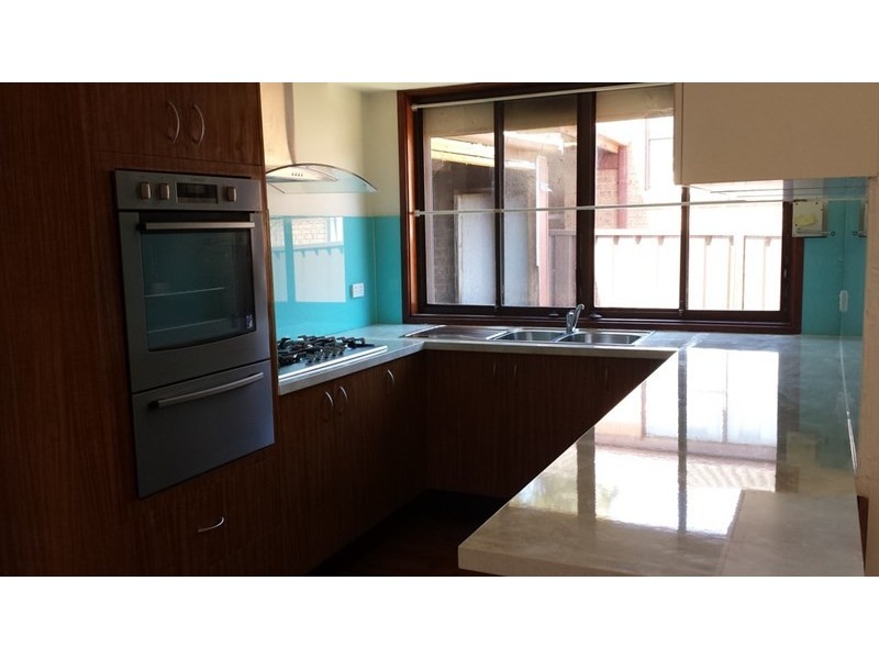 13 Dunkeld Place, St Andrews NSW 2566