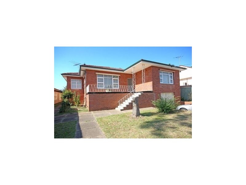 94 Canterbury Road, Glenfield NSW 2167