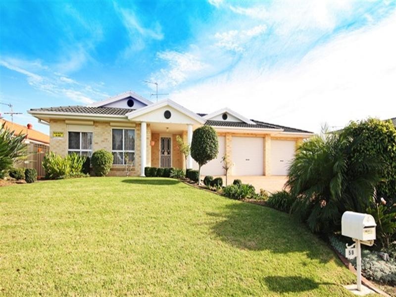 58 Englorie Park Drive, Glen Alpine NSW 2560