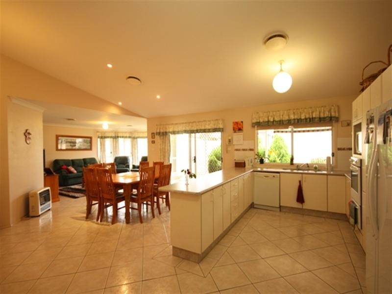 58 Englorie Park Drive, Glen Alpine NSW 2560