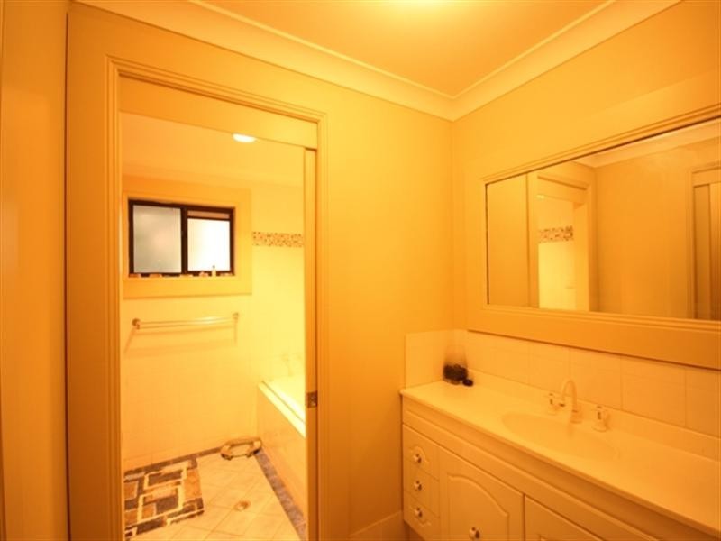 Glen Alpine NSW 2560