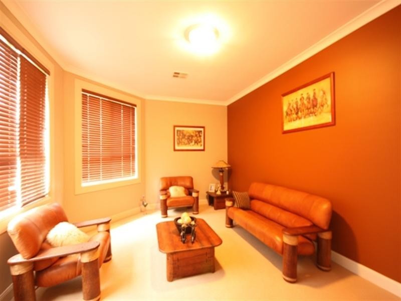 Glen Alpine NSW 2560