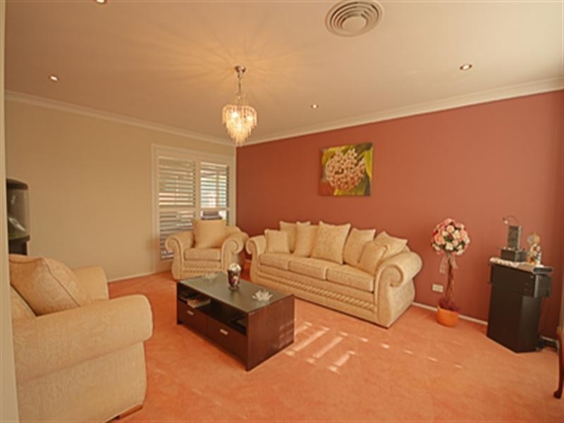 Glen Alpine NSW 2560