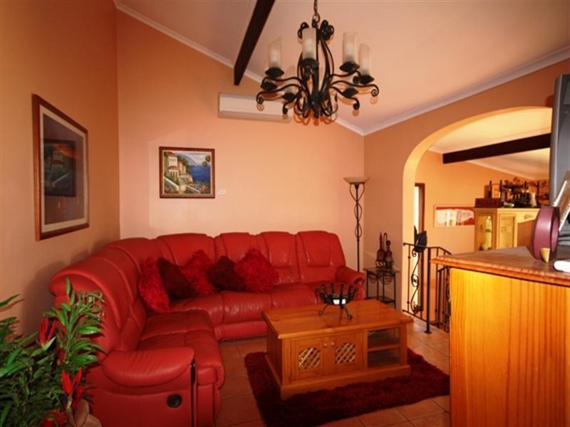 19 Ardrossan Crescent, St Andrews NSW 2566