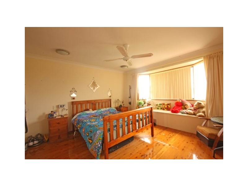 20 Campbell Close, Minto NSW 2566